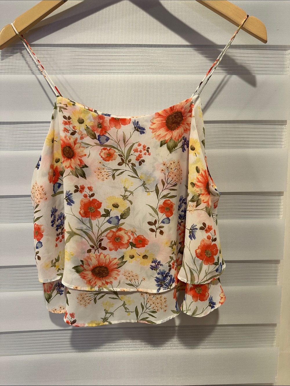 Forever 21 sheer floral layered crop top size small